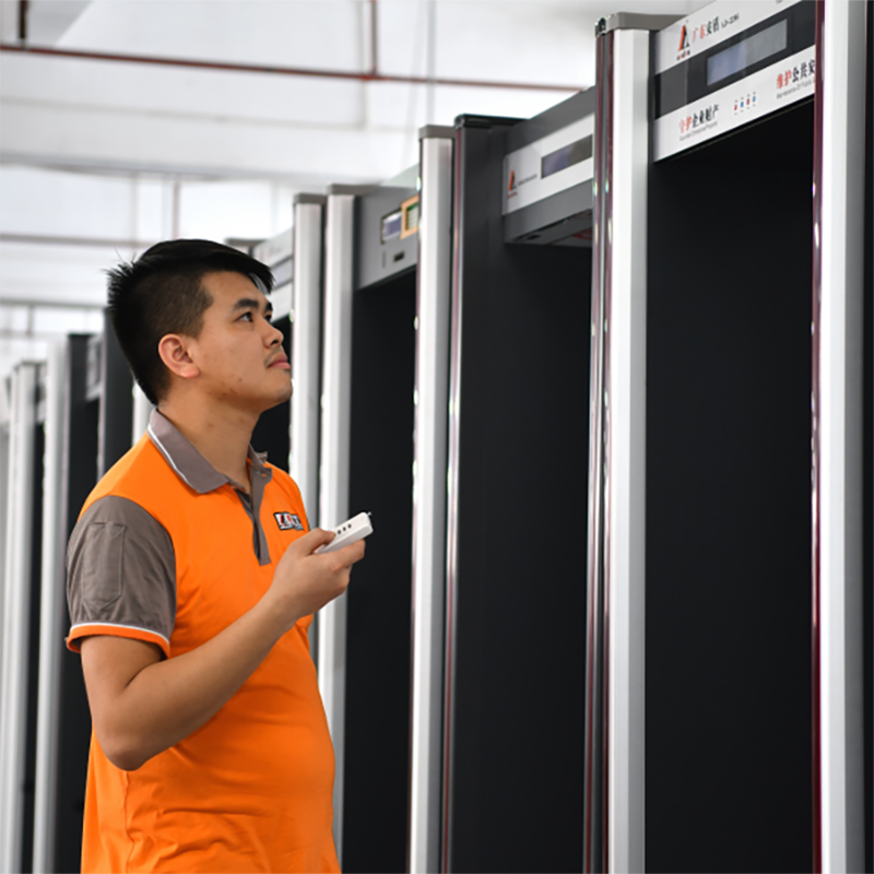 2025款AD-2286全橫梁豪華型金屬探測門