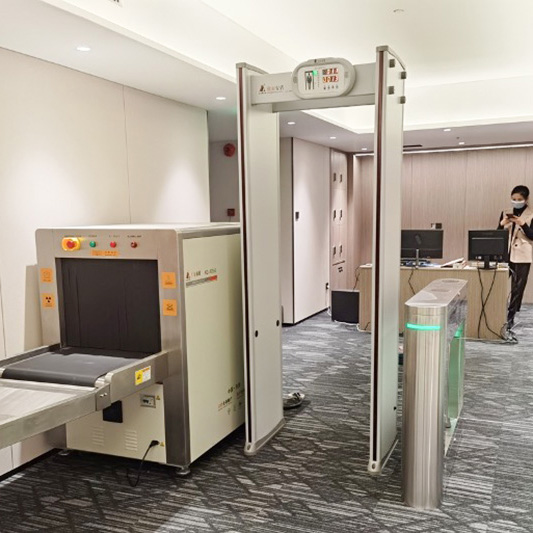 2025款 AD-2286豪華型金屬探測門